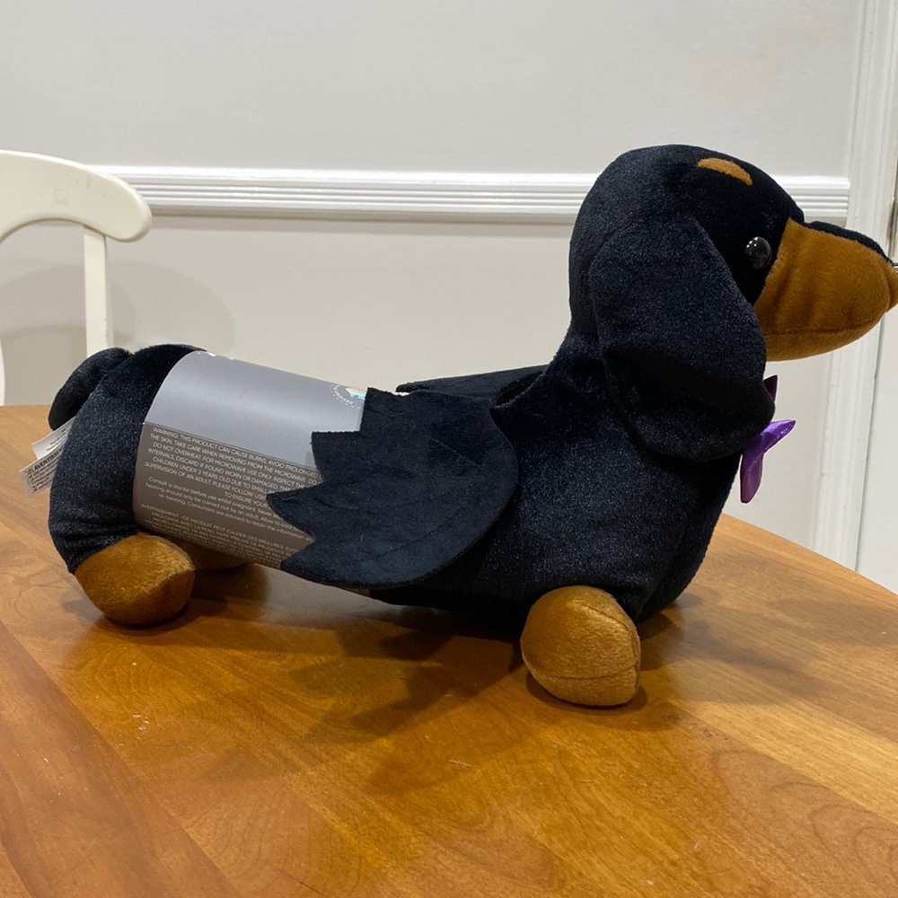 NWT.  Heat and Hug, plush Halloween “batty” dachshund.